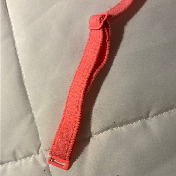 Victoria’s Secret PINK
WEAR EVERYWHERE PUSH-UP
BRA Coral - Picture 8 of 8